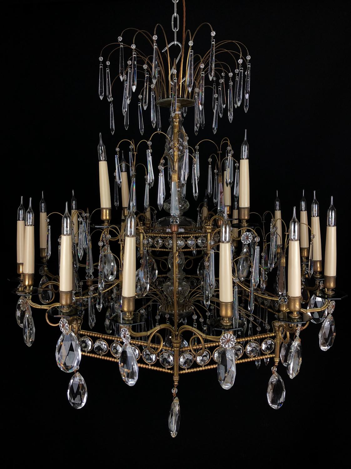 A floating 'fountain' chandelier