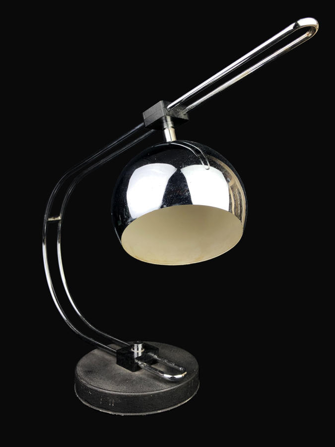A vintage chrome table lamp