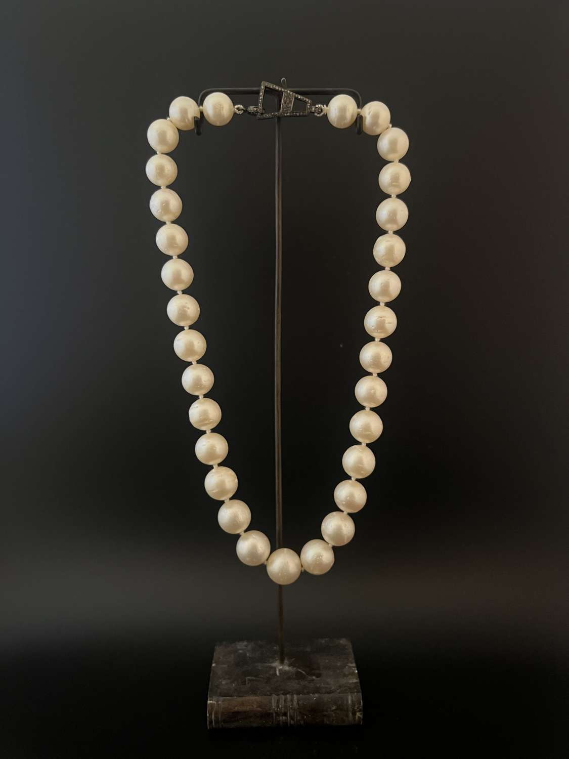 Peal necklace and diamond clasp